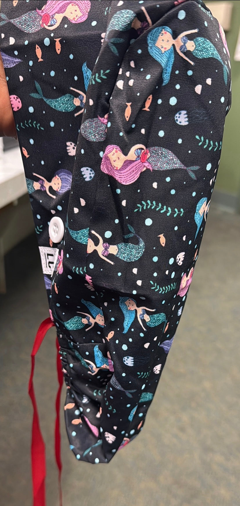LC ponytail Scrub Cap